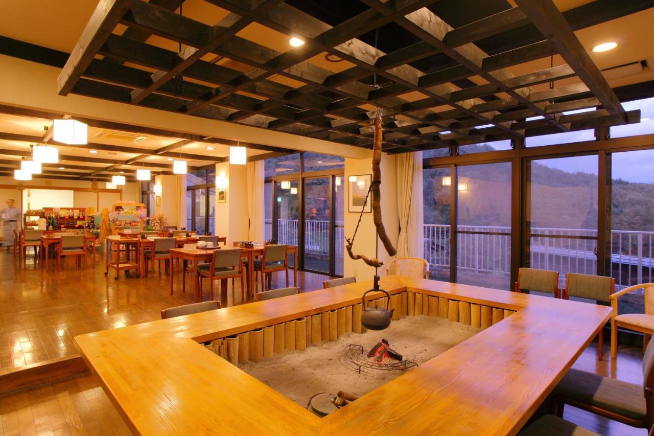 Sanazawa-No-Mori Hotel Numata  Exterior photo